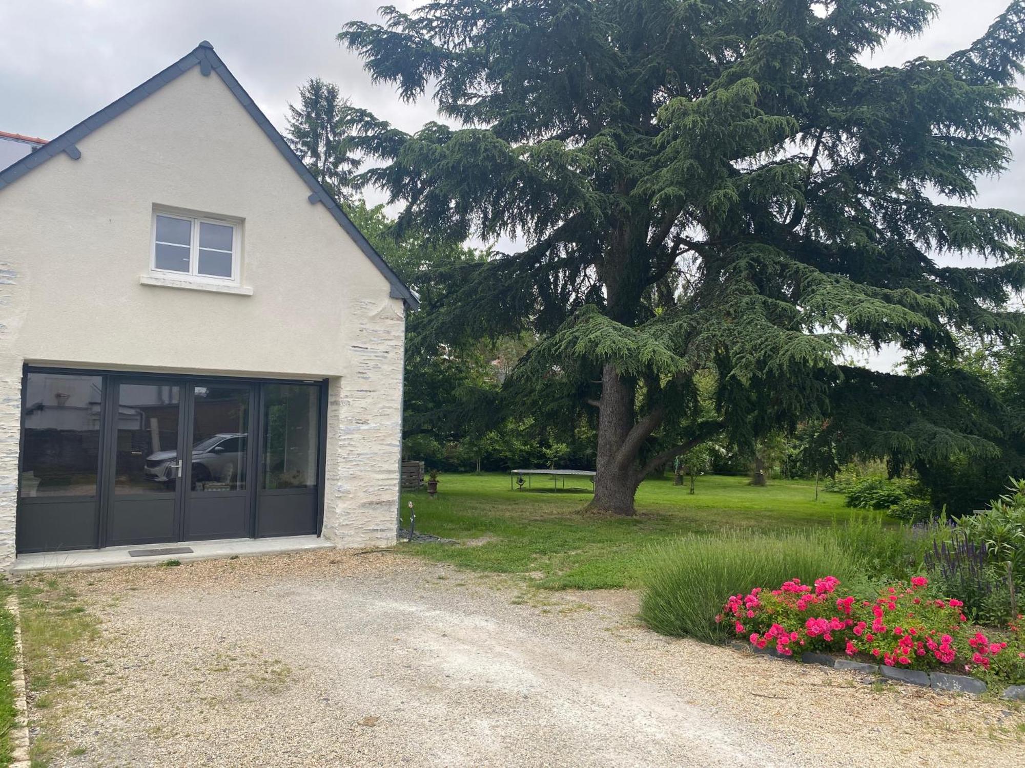 Chambre D'Hote - Verdure En Ville Les Ponts-de-Ce Exterior photo